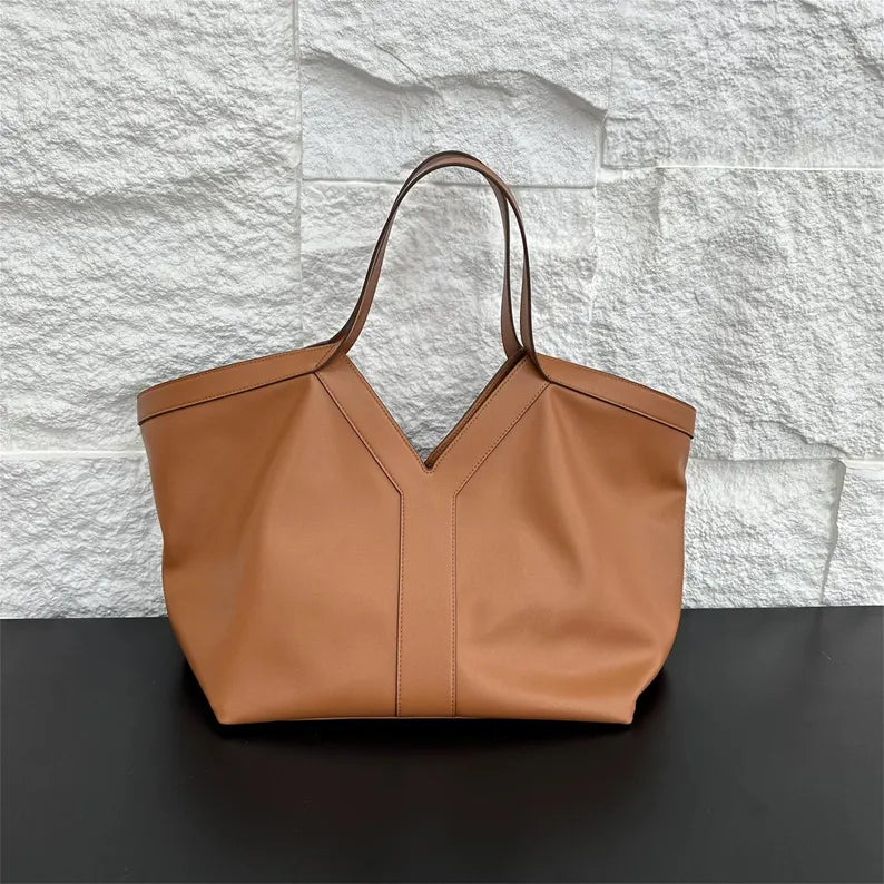 V Cowhide Leather Tote bag